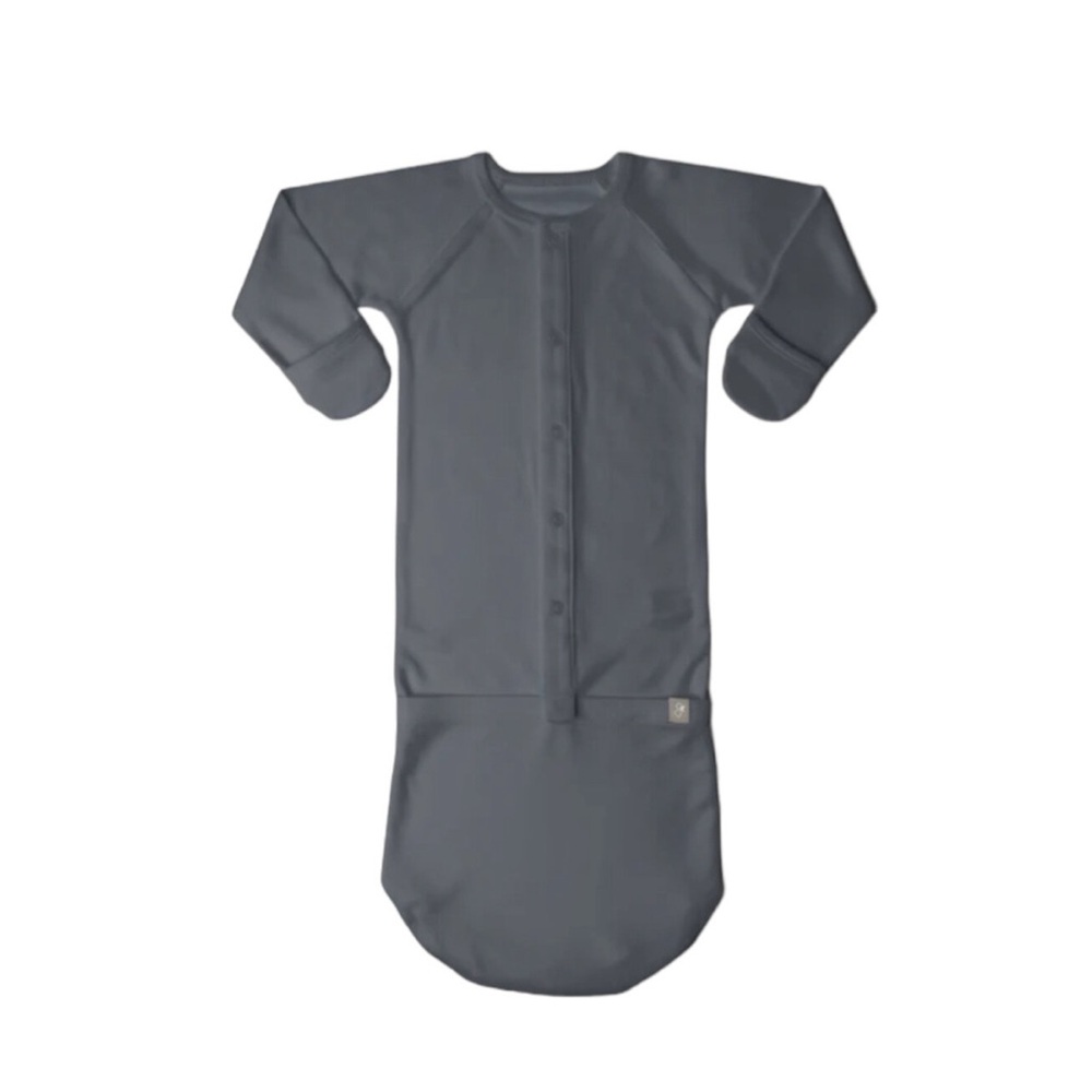 Goumi Convertible Sleeper Gown in Midnight 0-3 months
